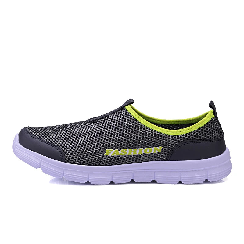 Summer Men Casual Shoes 2019 New Men Flat Sneakers Plus Size 36-46 Mesh Lightweight Breathable Water Slip-on Shoes Mens Loafers