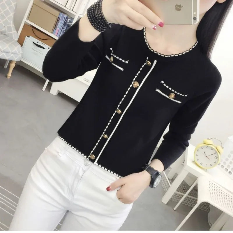 Autumn and Winter Women's Tees Pullover Round Neck Contrast Single Breasted Tie Flowers Long Sleeved Sweater Knitted Casual Tops
