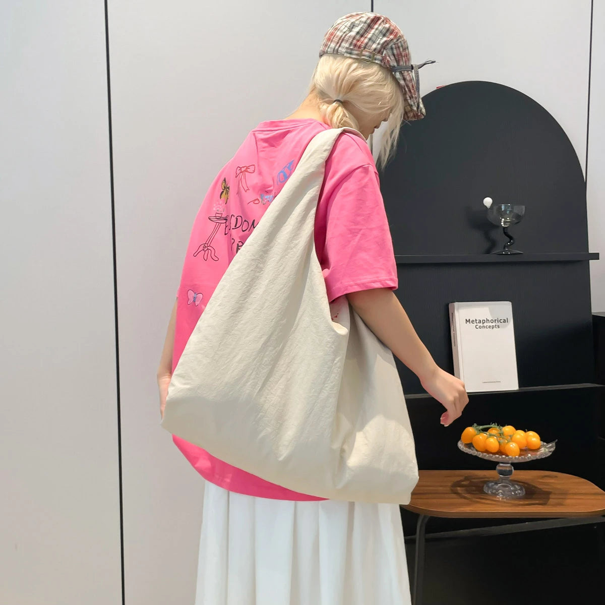 Women handbags. Simple and large-capacity lazy wind relaxation bag Hobo bag commuting bag 2025 early autumn new tide Joker bag