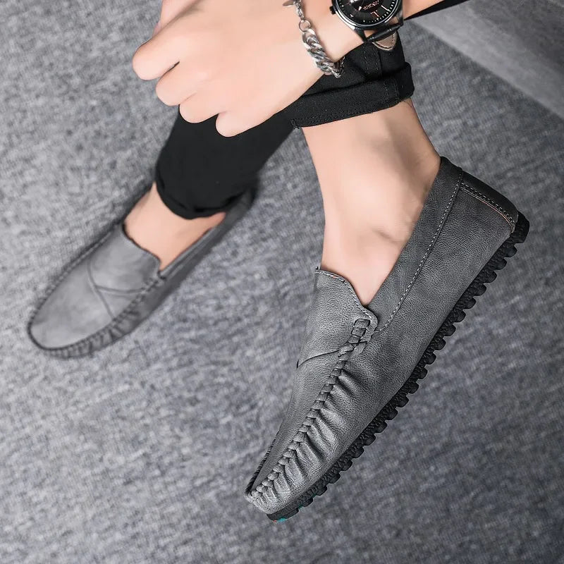 Men Sneakers 2025 New Fashion Driving Shoes Men Loafers Casual Shoes Boat Shoes Walking Casual Loafers Male Sneakers Shoes