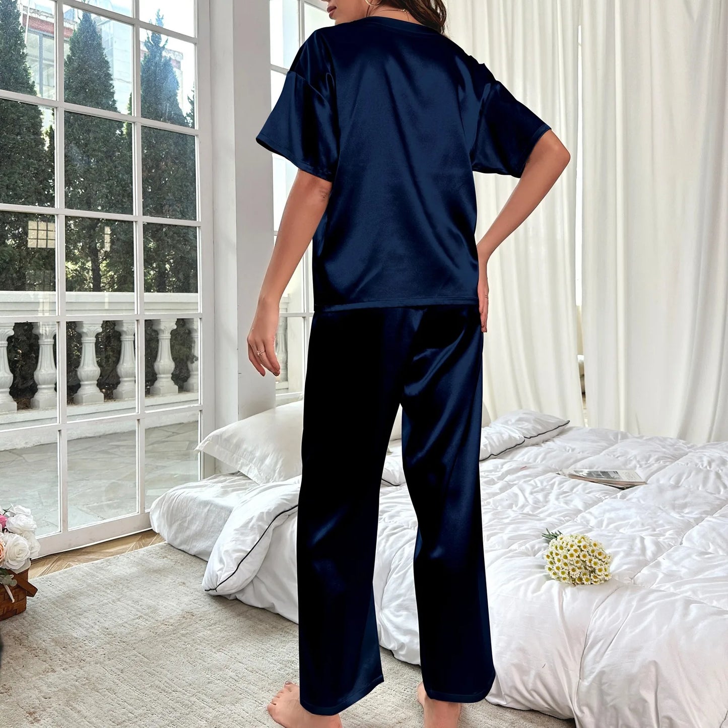 High Quality Casual Ice Silk Loose Pajamas Set Short Sleeved Long Pants Comfortable Pajama Set Daily Home Clothes Pajama Set