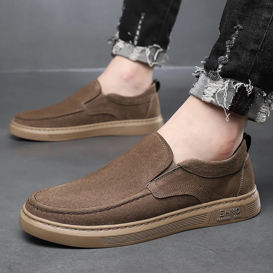 Men's shoes 2025 new autumn soft soled suede sneakers, youth versatile board shoes, one foot casual leather shoes