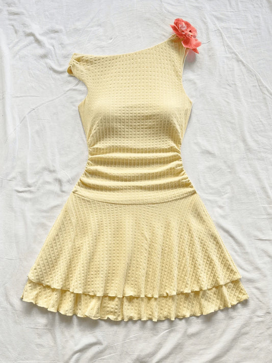 Summer 2025 new women's clothing: Three-dimensional flower pleated decorative texture sleeveless short dress