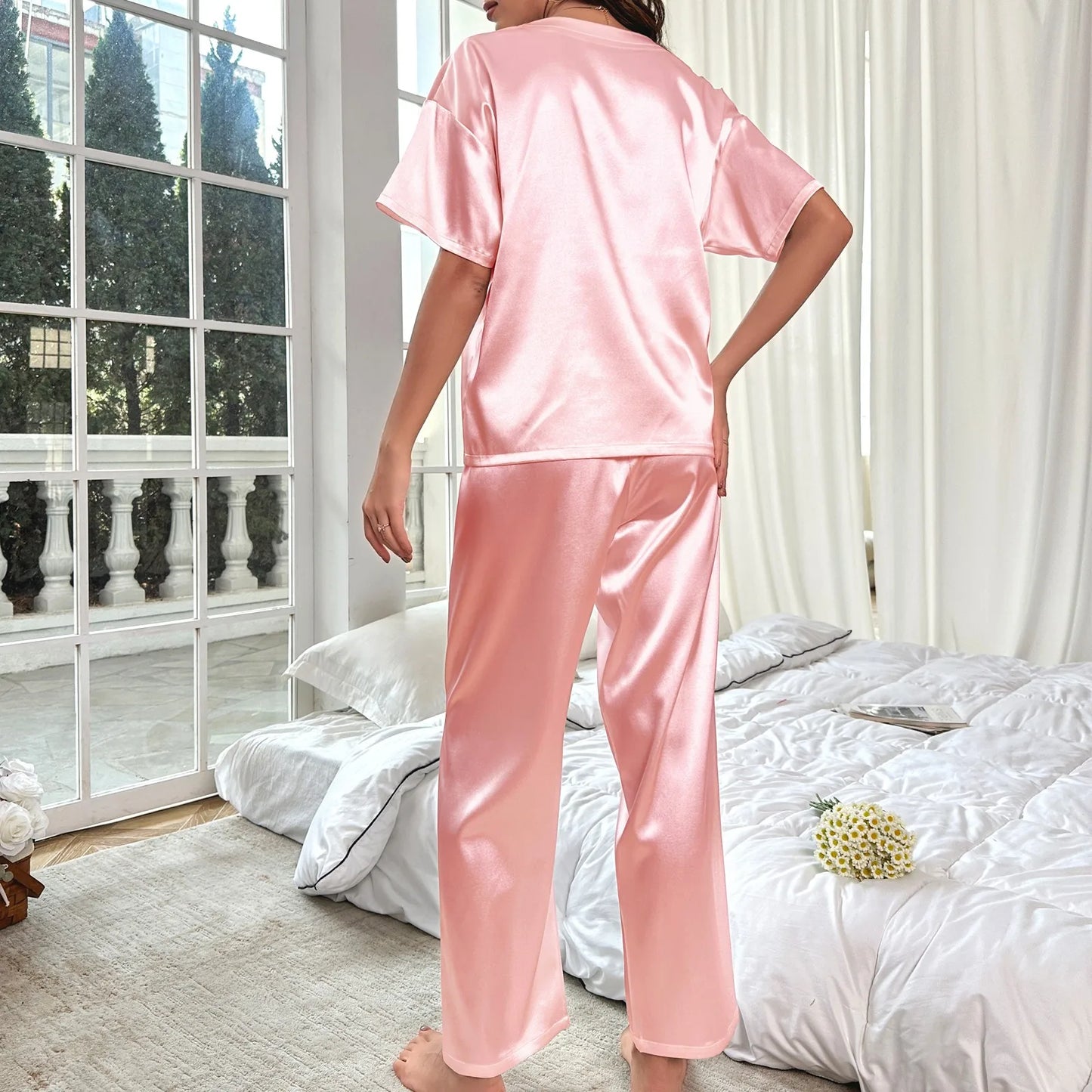 High Quality Casual Ice Silk Loose Pajamas Set Short Sleeved Long Pants Comfortable Pajama Set Daily Home Clothes Pajama Set