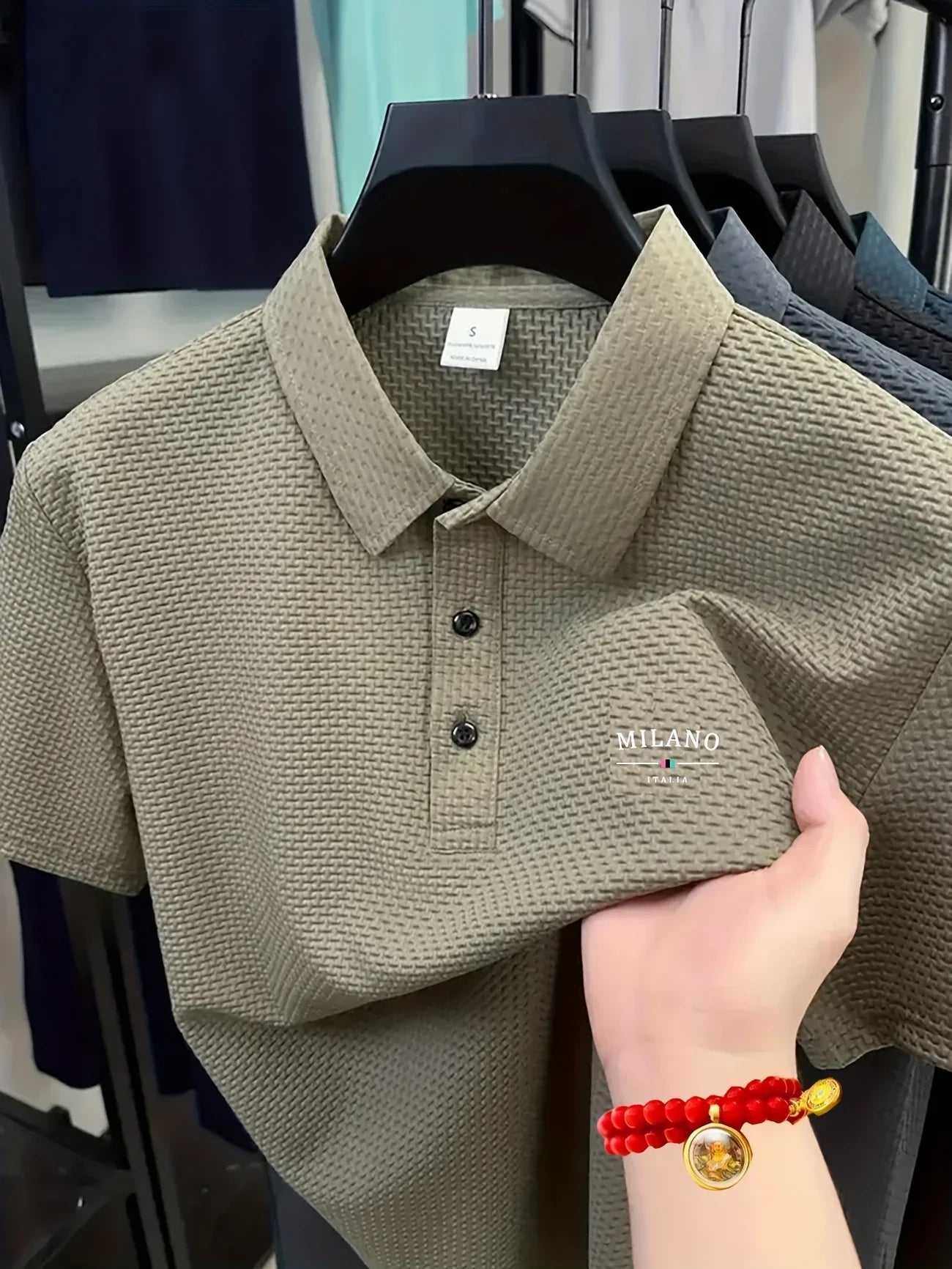 Cool POLO shirts for men's casual wear, with exquisite craftsmanship, with lapel, button closure, in solid color, classic and fa