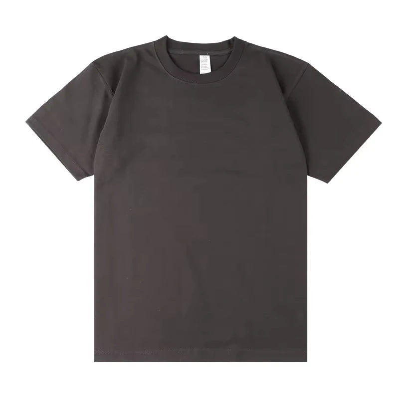 The Energetic T-shirts for Both Men and Women Are Made of Fashionable, Richly Colored and Soft Fabrics in Daily Use