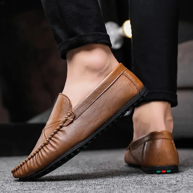 Men Sneakers 2025 New Fashion Driving Shoes Men Loafers Casual Shoes Boat Shoes Walking Casual Loafers Male Sneakers Shoes