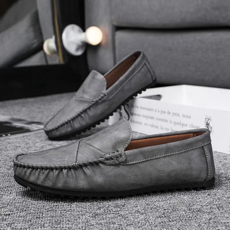 Men Sneakers 2025 New Fashion Driving Shoes Men Loafers Casual Shoes Boat Shoes Walking Casual Loafers Male Sneakers Shoes