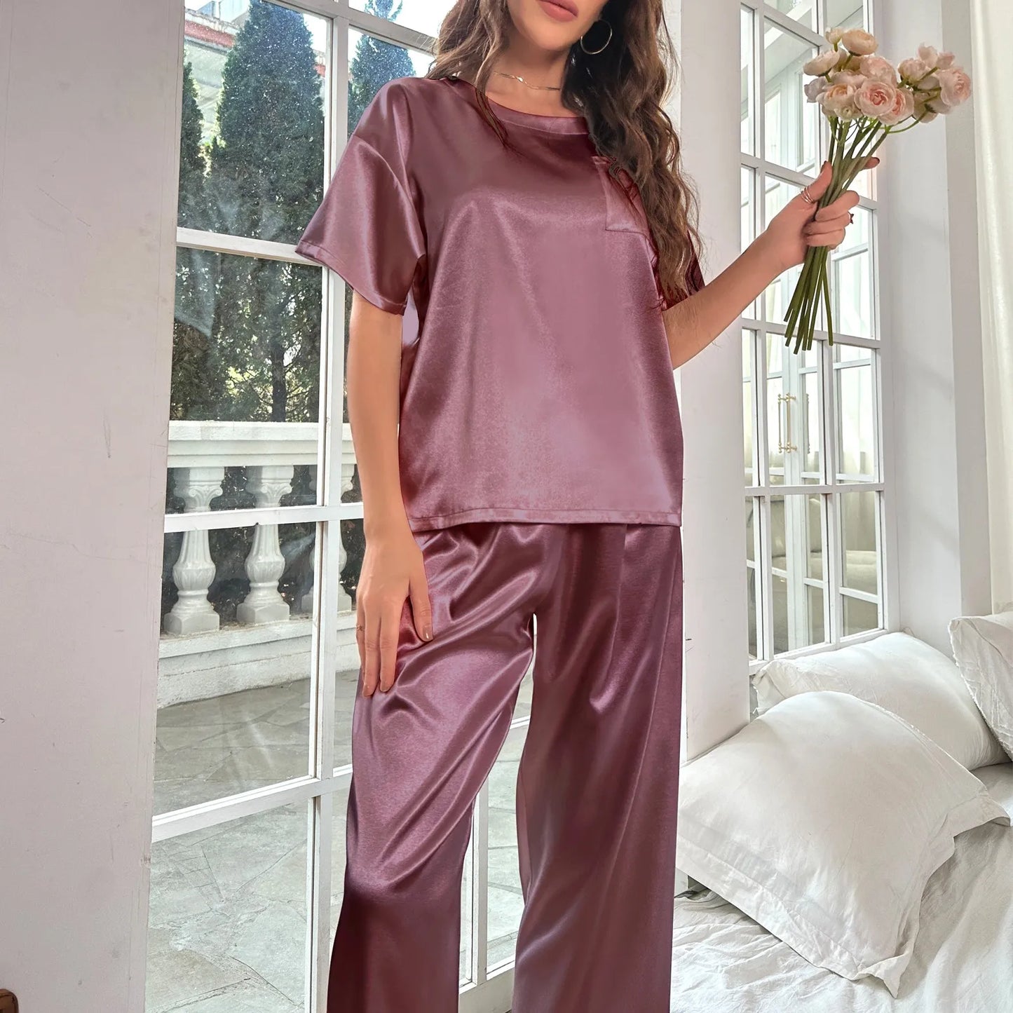 High Quality Casual Ice Silk Loose Pajamas Set Short Sleeved Long Pants Comfortable Pajama Set Daily Home Clothes Pajama Set