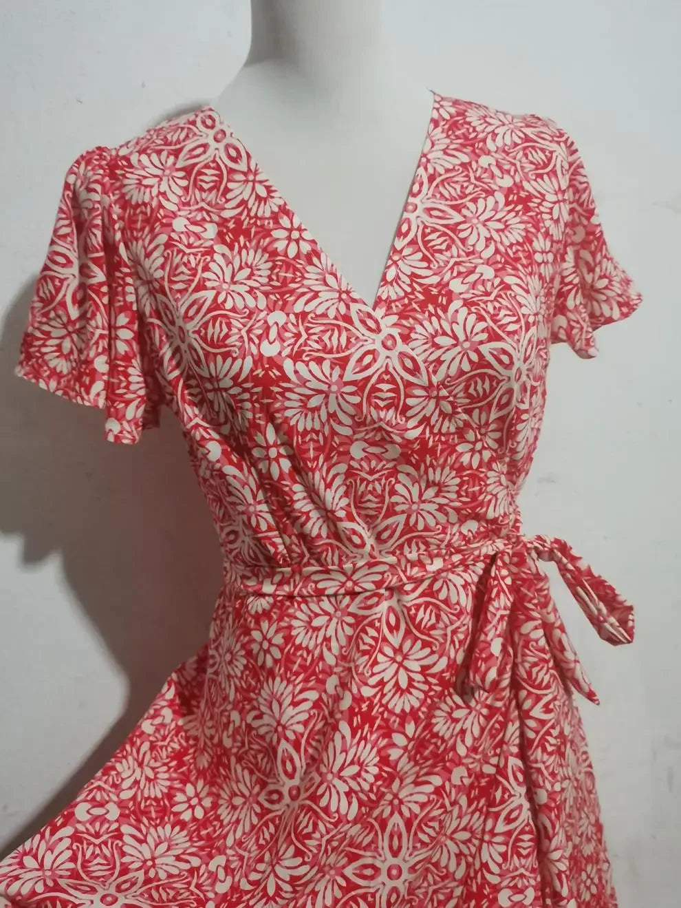 New Summer Women's V-neck Print Short-sleeve One-piece Belted Dress Beach Vacation Style Midi Skirt Regular Waistline