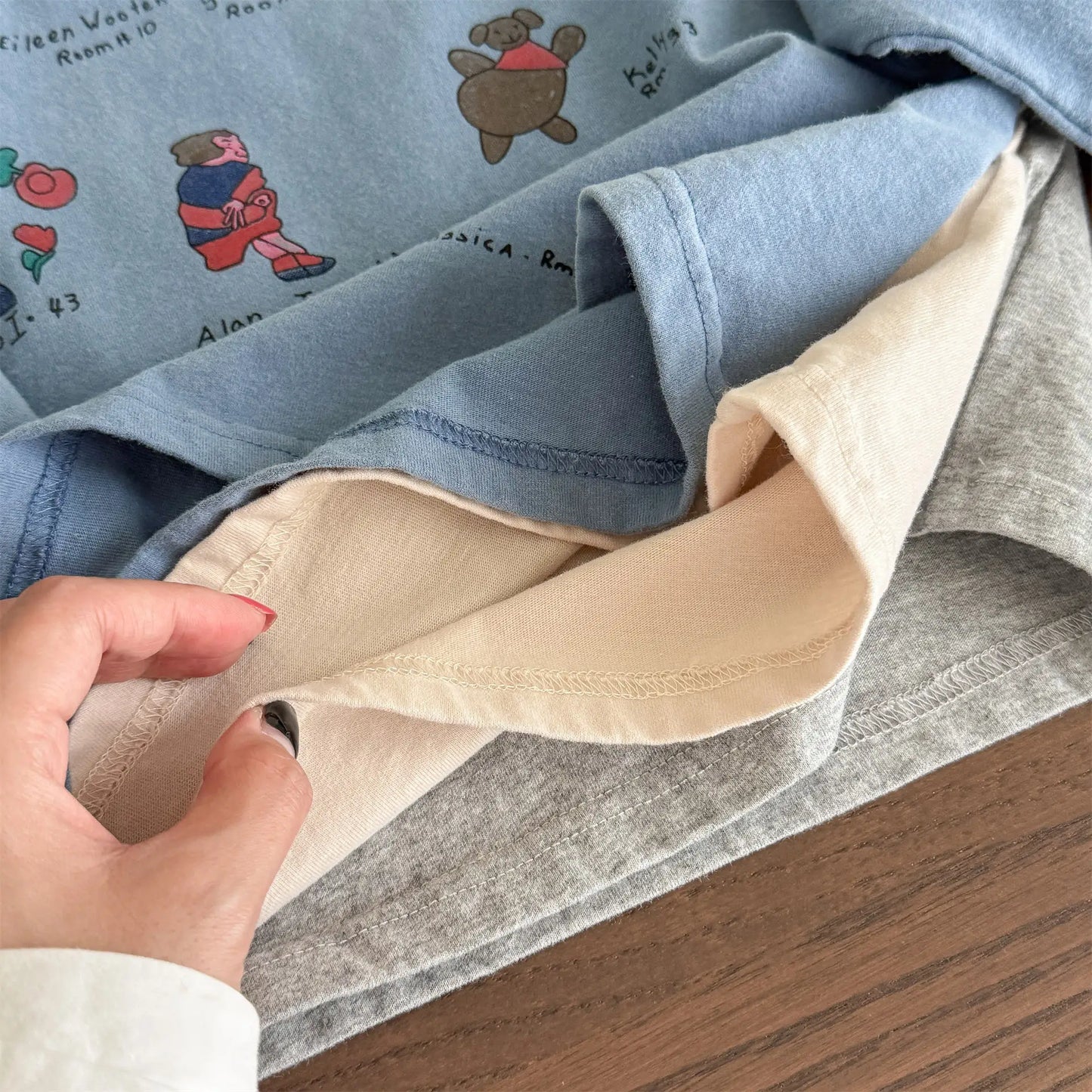 Girls T-shirts 2025 Autumn Long-sleeved Tops for Kids Cartoon Children Tops Boys Bottom Cotton Toddler Blouse Baby Tees Clothing