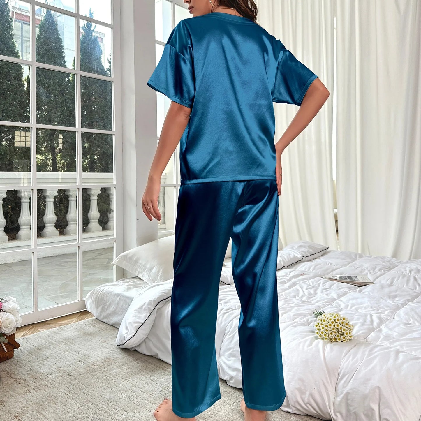 High Quality Casual Ice Silk Loose Pajamas Set Short Sleeved Long Pants Comfortable Pajama Set Daily Home Clothes Pajama Set