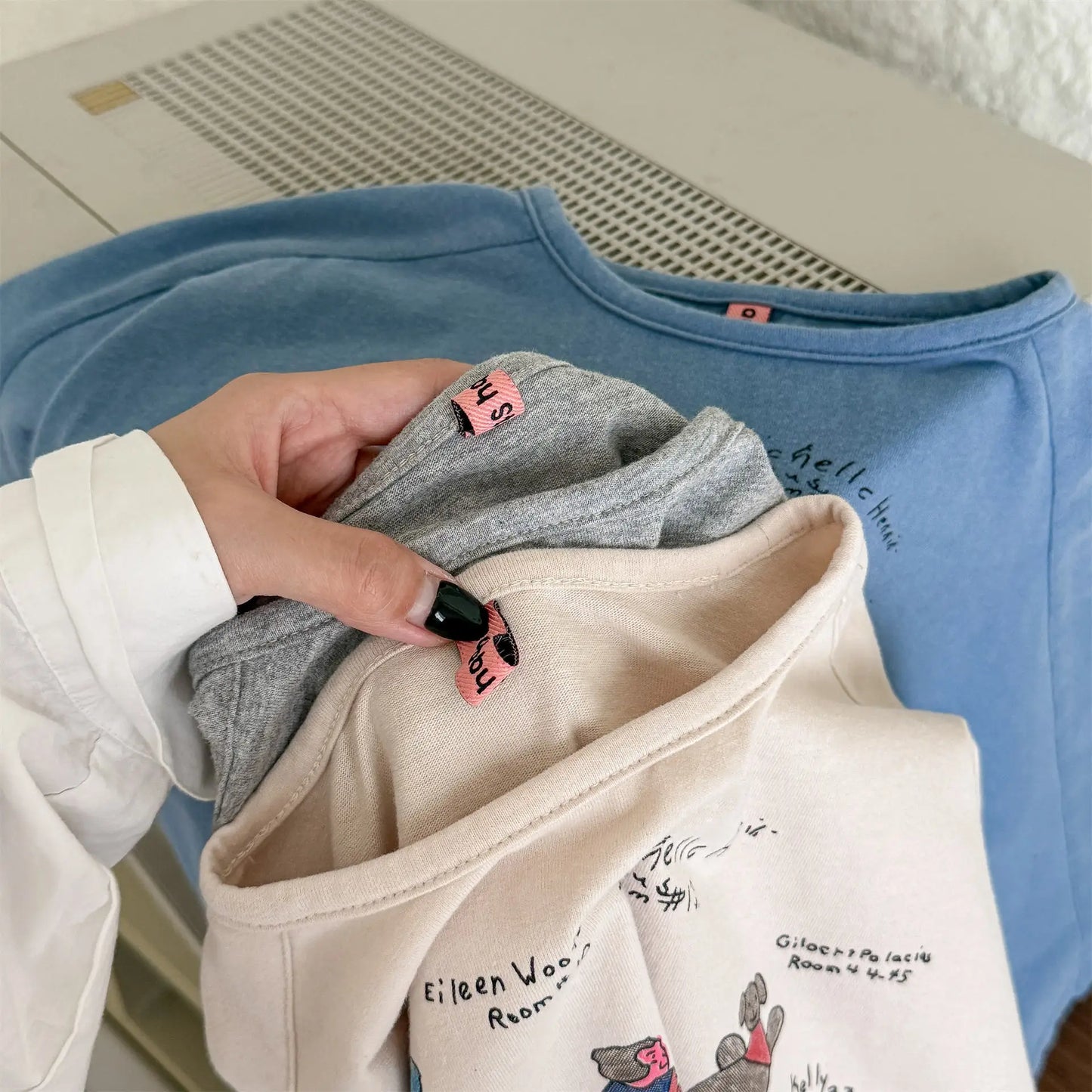 Girls T-shirts 2025 Autumn Long-sleeved Tops for Kids Cartoon Children Tops Boys Bottom Cotton Toddler Blouse Baby Tees Clothing