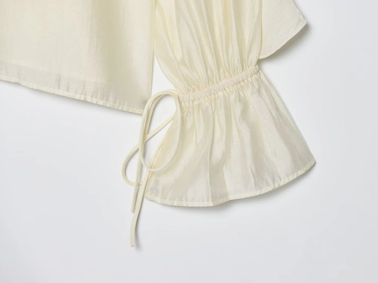 Summer 2025 new women's clothing with European and American style temperament contrasting color ribbon ruffle edge cover shirt