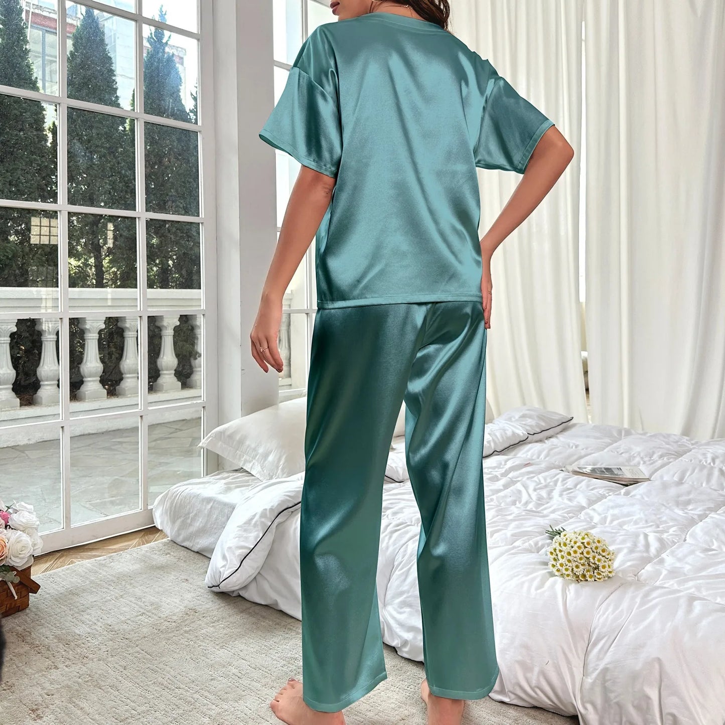 High Quality Casual Ice Silk Loose Pajamas Set Short Sleeved Long Pants Comfortable Pajama Set Daily Home Clothes Pajama Set