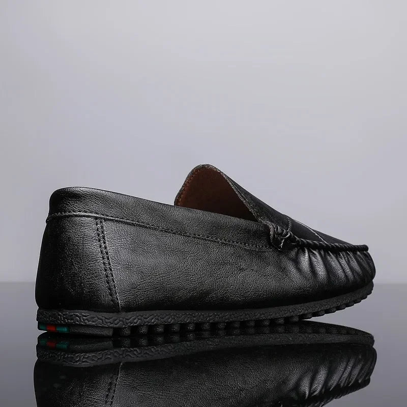 Men Sneakers 2025 New Fashion Driving Shoes Men Loafers Casual Shoes Boat Shoes Walking Casual Loafers Male Sneakers Shoes