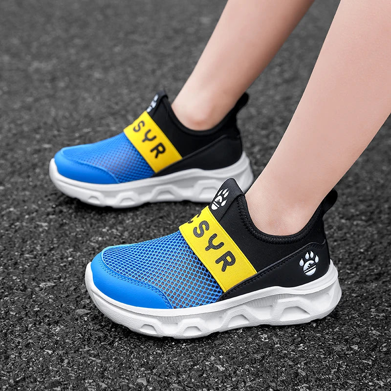 Kids' Sports Shoes: Minimalist Design for Comfort and Practicality