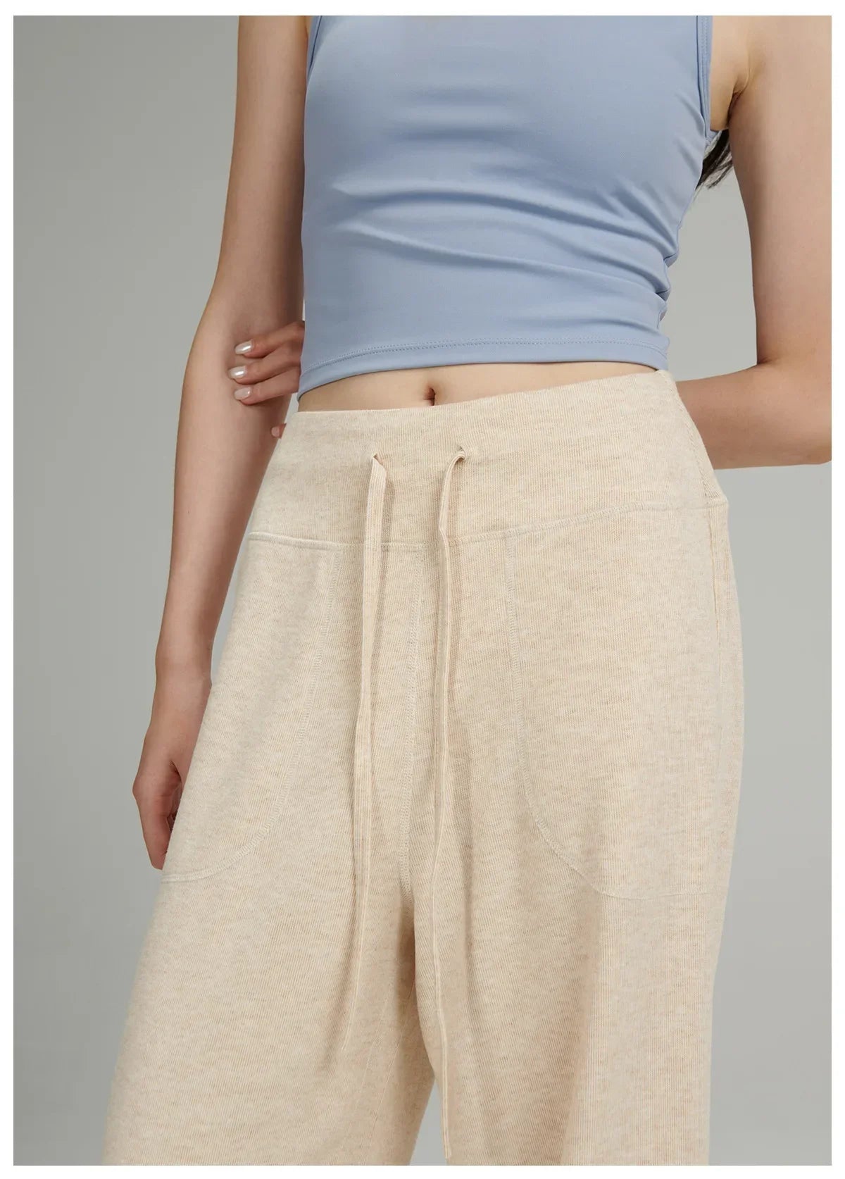 Yoga Pants for Women, Relaxed and Loose-fitting, Comfortable and Comfortable Wide-leg Pants with A Relaxed and Loose Fit.