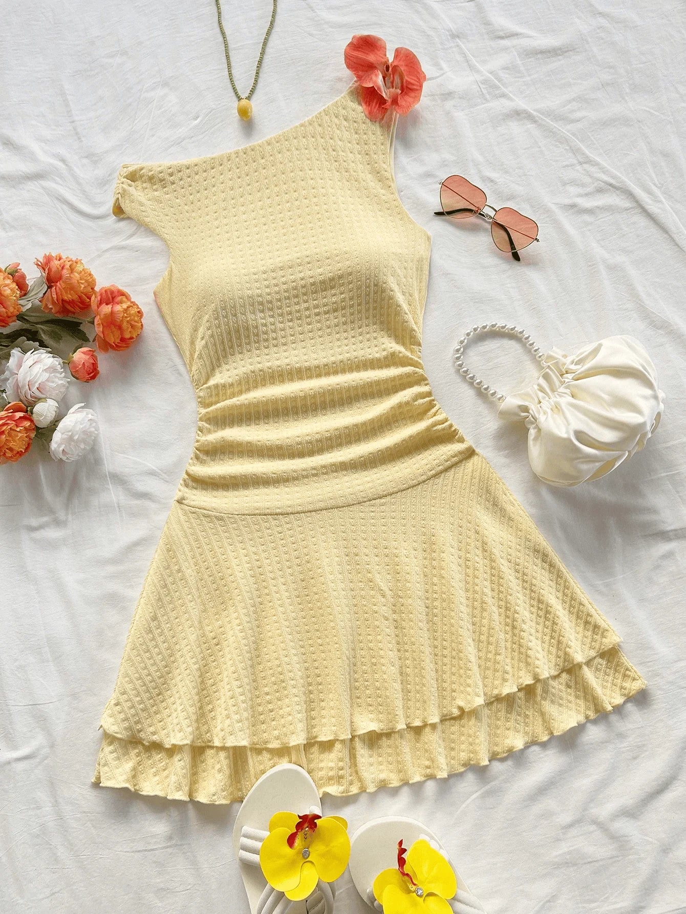 Summer 2025 new women's clothing: Three-dimensional flower pleated decorative texture sleeveless short dress