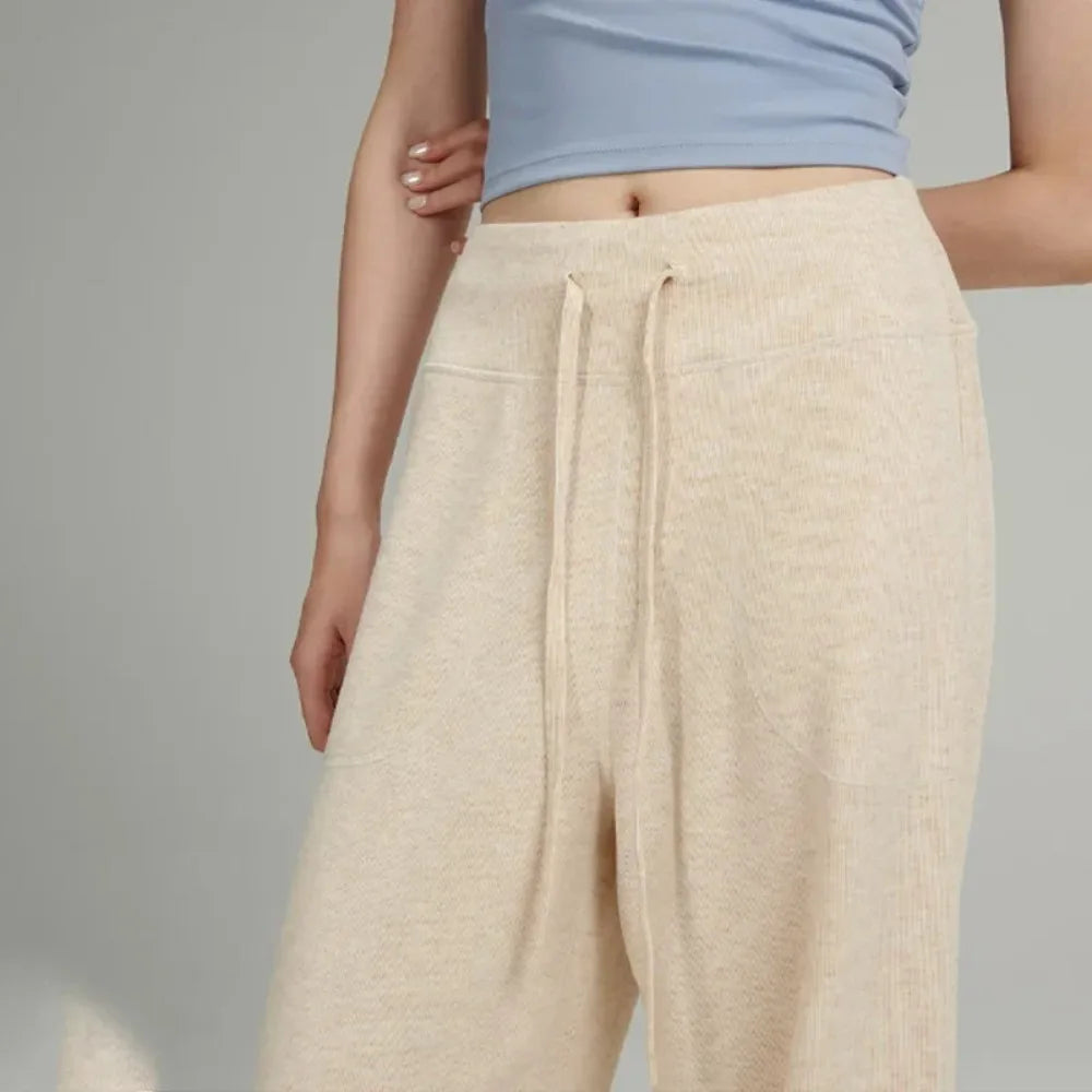 Yoga Pants for Women, Relaxed and Loose-fitting, Comfortable and Comfortable Wide-leg Pants with A Relaxed and Loose Fit.