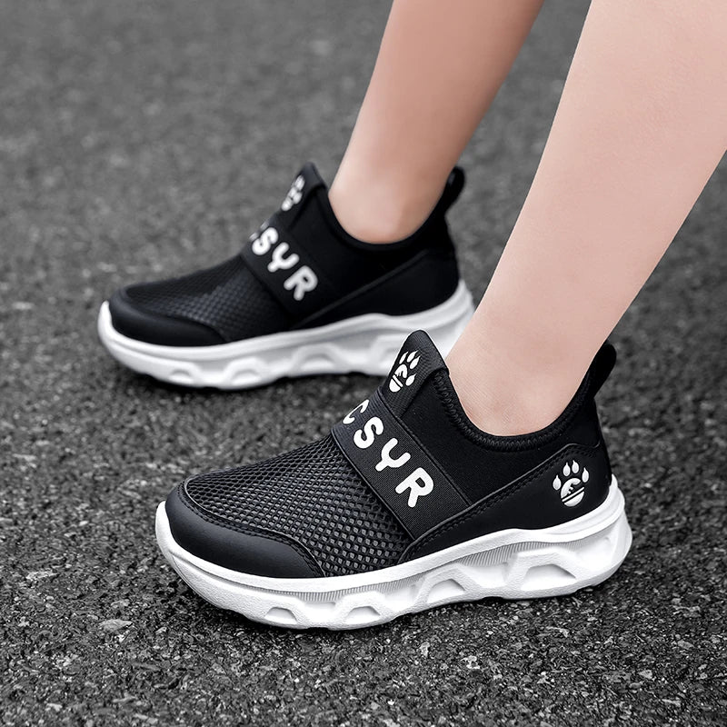 Kids' Sports Shoes: Minimalist Design for Comfort and Practicality