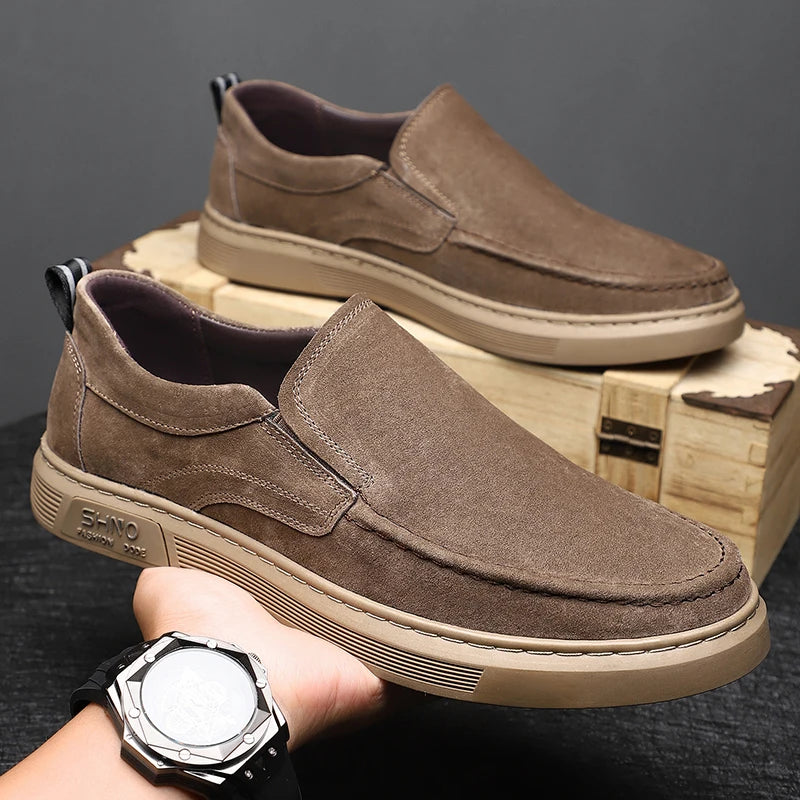 Men's shoes 2025 new autumn soft soled suede sneakers, youth versatile board shoes, one foot casual leather shoes