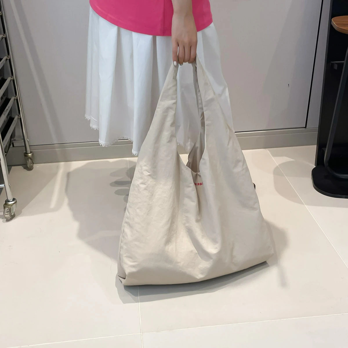 Women handbags. Simple and large-capacity lazy wind relaxation bag Hobo bag commuting bag 2025 early autumn new tide Joker bag